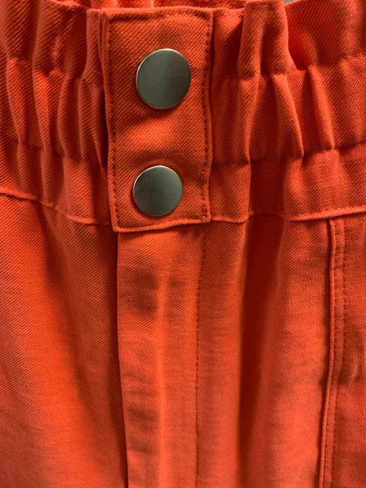 NWT Size 6 INC BOTTOMS Orange SHORT Shorts