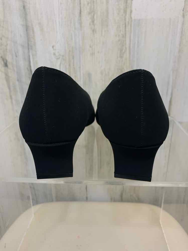 NWT EASY STREET SHOES Shoe Size 7 Black HEEL Shoes