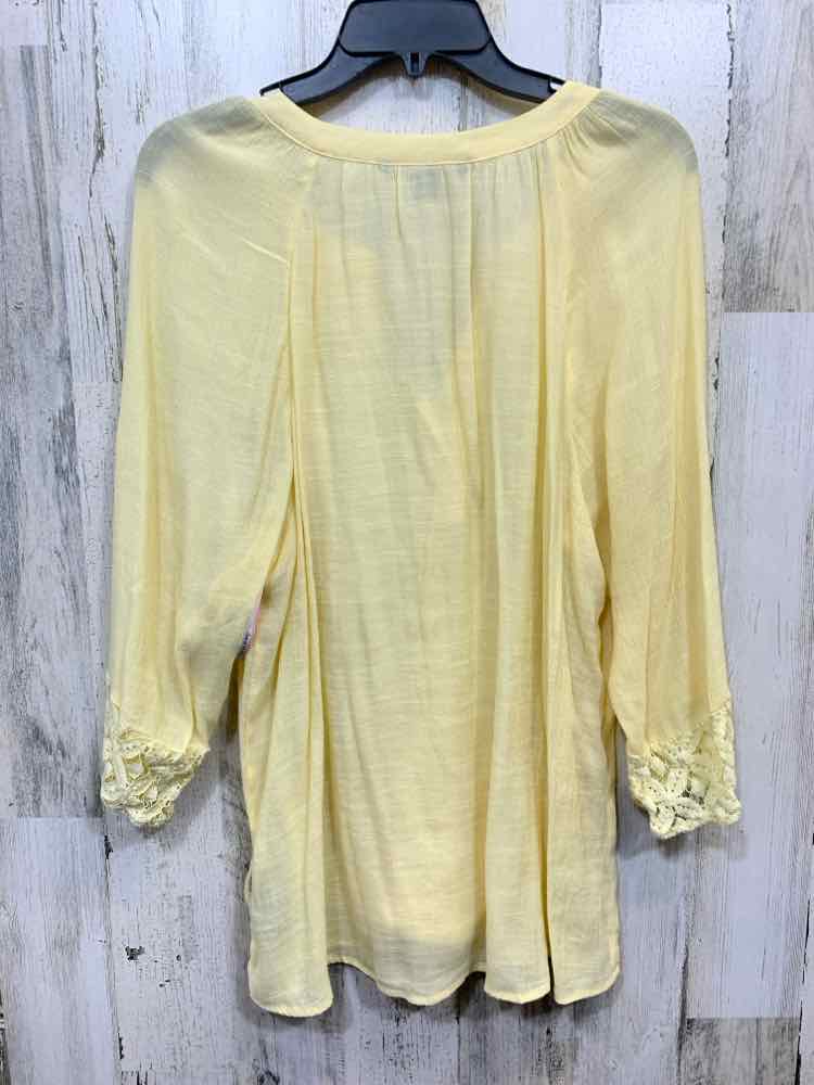 PRE-OWNED ZAC&RACHEL Tops Size XL PASTEL YELLOW LONG SLEEVE Blouse/PASTEL YELLOW