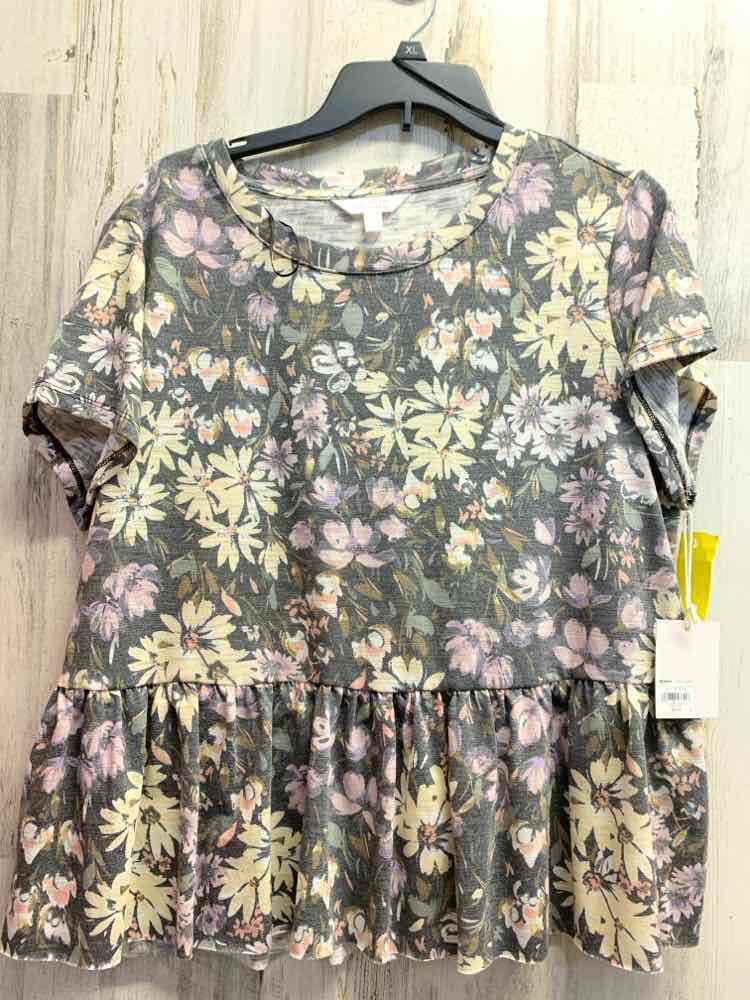 NWT LAUREN CONRAD Tops Size XL YLW/BLK/WHT Floral SHORT SLEEVES Blouse