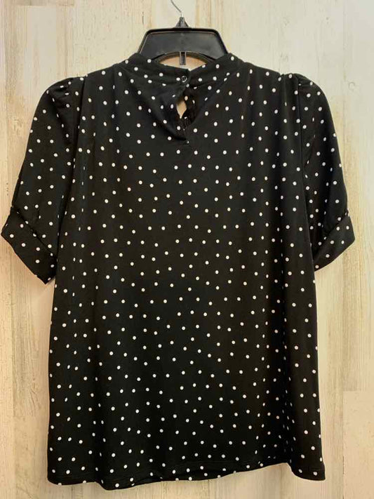 NWT ADRIANNA PAPELL Tops Size M BLK/WHT Polka Dot SHORT SLEEVES TOP