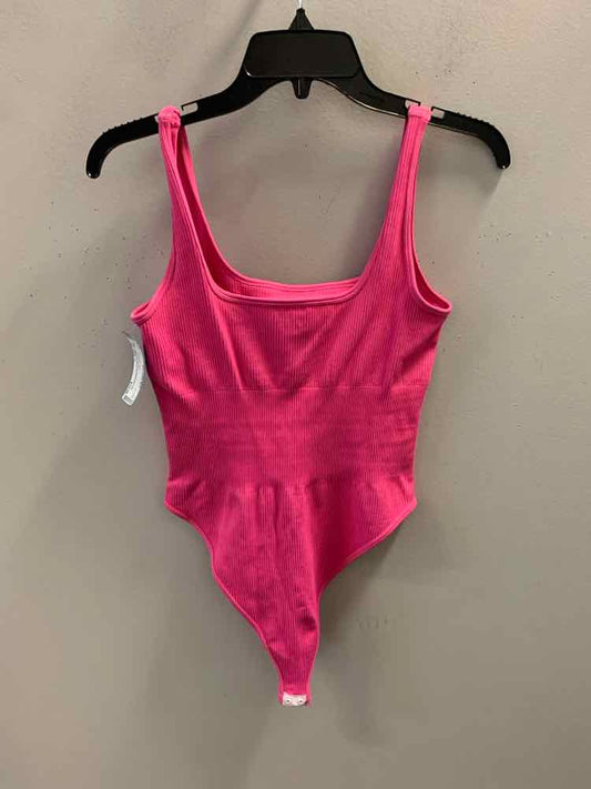 OQQ Activewear Size L Pink