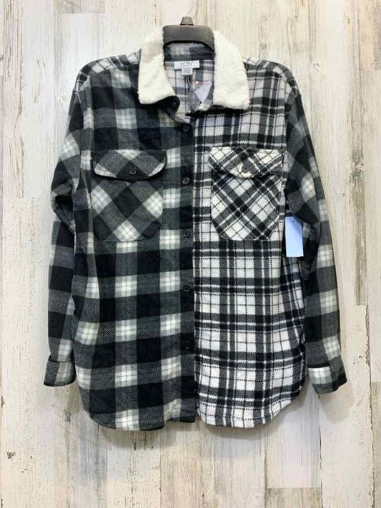 NWT JUST POLLY Tops Size M BLK/WHT Plaid LONG SLEEVES Shirt