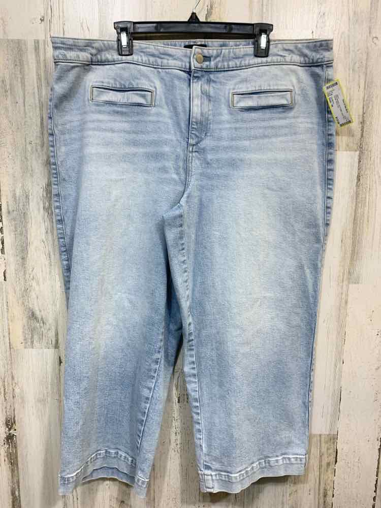 PRE-OWNED Size 18 TALBOTS BOTTOMS LIGHT BLU DENIM WIDE LEG Jeans