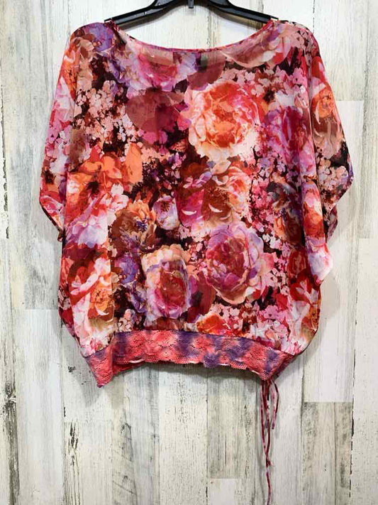 PRE-OWNED JEANS BY BUFFALO/SHORT SLEEVE RELAXED FIT GATHERED LACE HEM TOP