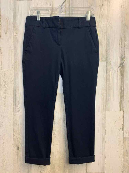 PRE-OWNED Size 2 LOFT BOTTOMS Navy CAPRI Pants