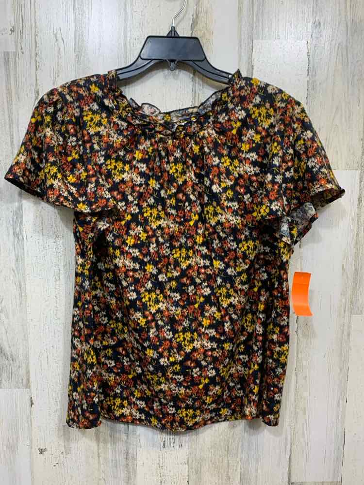 PRE-OWNED TIME AND TRUE/DITSY FLORAL FLUTTER SLEEVE RUFFLE NECK