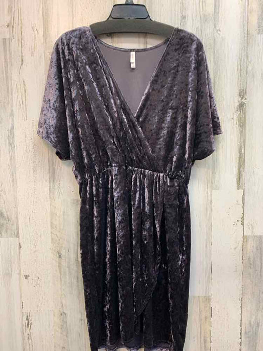 XHILARATION Dresses and Skirts Size L GUNMETAL Velour FLUTTER Dress
