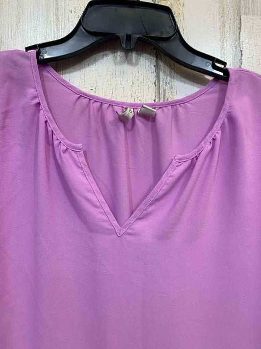 PRE-OWNED CATO/V-NECK SHORT PUFF SLEEVE SMOCKED CUFF RELAXED FIT