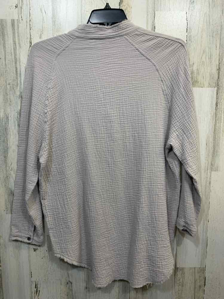 PRE-OWNED URBAN DAIZY Size L Tops Beige BUTTON UP LONGSLEEVE Shirt