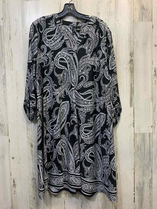 NWT NEW DIRECTION DRE Size XL BLACK/WHITE Paisley LOG SLEEVE DRESS /BLACK/WHITE