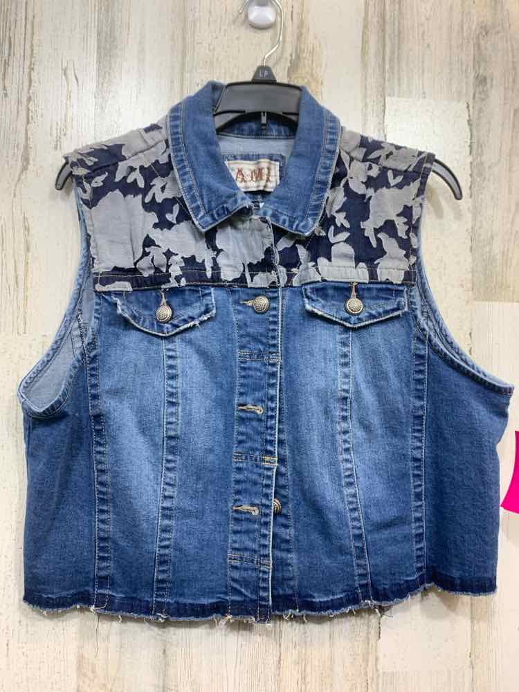 PRE-OWNED A.M.I./SHEER/MESH-LOOK CAMO-LIKE SHOULDER PANEL VEST W/ RAW HEM