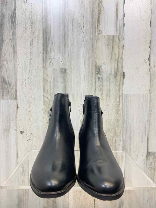 NWT JOURNEE COLLECTION SHOES Shoe Size 8 Black Shoes/LOW BOOTS DOUBLE ZIPPER