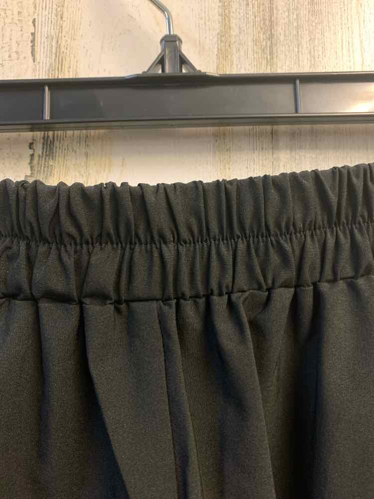 NWT BELLE POQUE PLUS SIZES Size 2XL BLK Skirt/ELASTIC WAISTBAND 6 BUTTONS