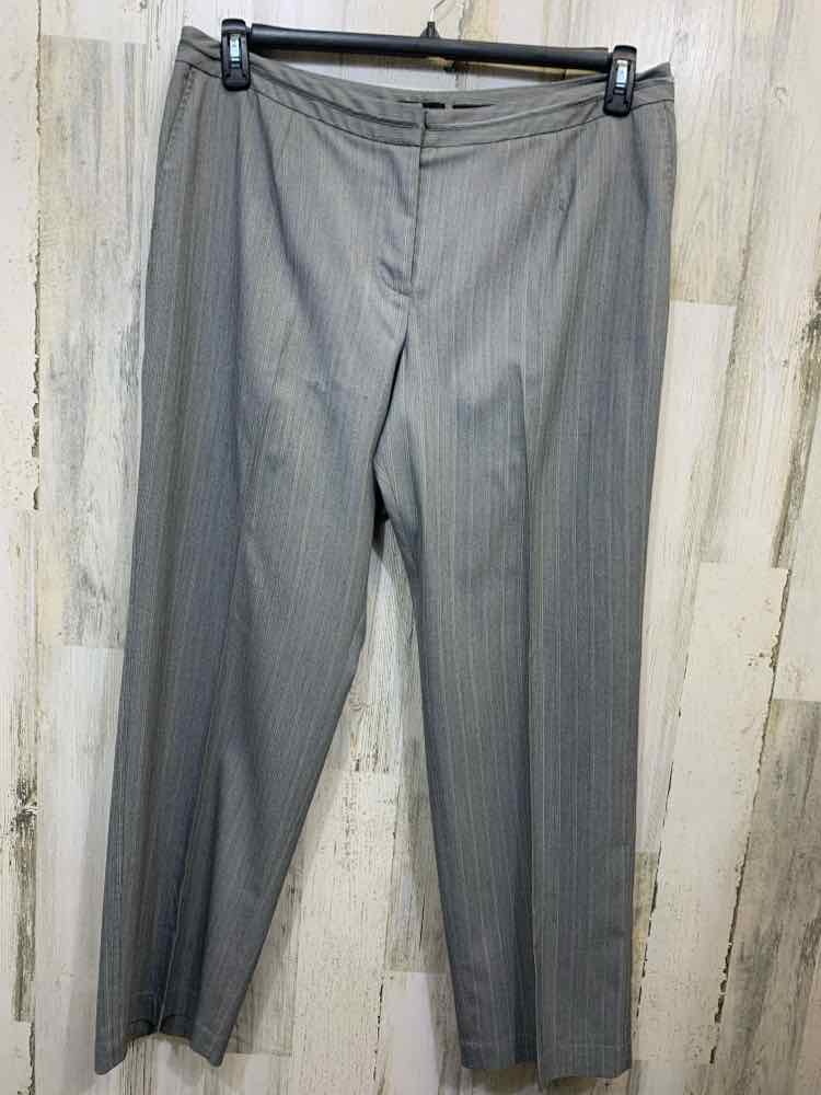PRE-OWNED Size 16W MADISON STUDIO BOTTOMS Gray Pinstripe FLAT FRONT Pants/CAMERO
