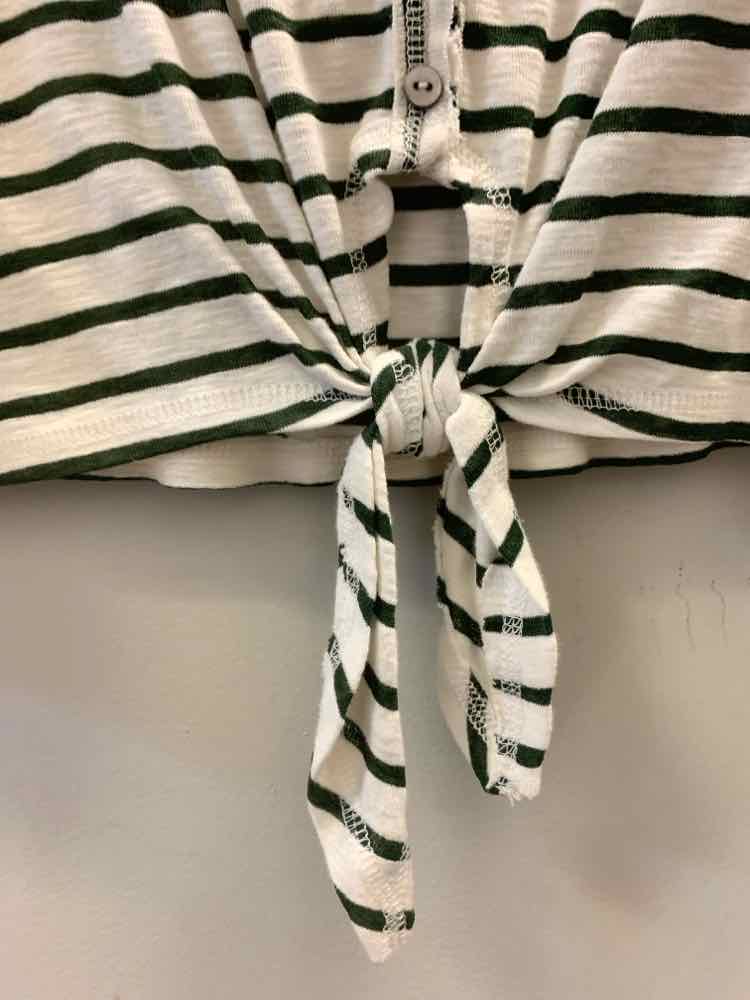 Size 1X SHE & SKY WHITE/GREEN SLEEVELESS Stripe