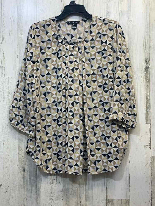 PRE-OWNED N TOUCH Tops Size M TAN/WHT/BLK TRIANGLE LONG SLEEVES TOP/LONG SLEEVE
