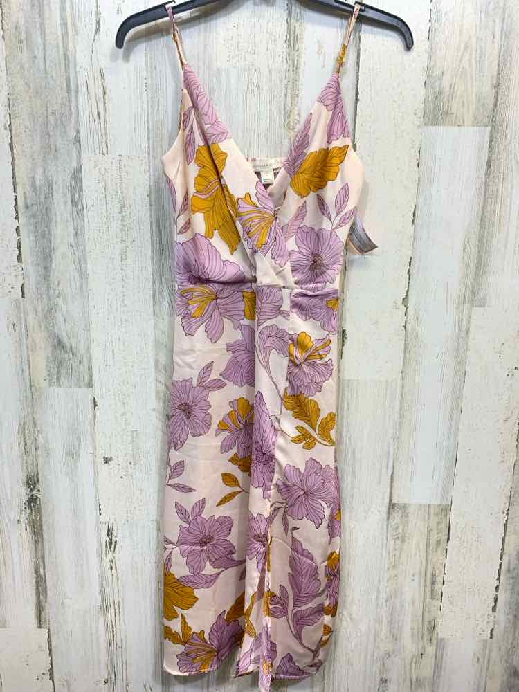 PRE-OWNED MONTEAU Dresses and Skirts Size M WHT/YLW/LVNDR Floral Dress