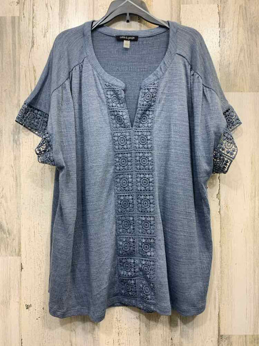 PRE-OWNED CABLE&GAUGE Tops Size 3X Blue SHORT SLEEVES TOP/V CUT NECK STITCH DETA