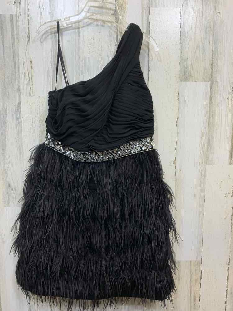 PRE-OWNED BEE DARLIN Dresses and Skirts Size 13/14 BLK/SILVER ONE SHOULDER Dress