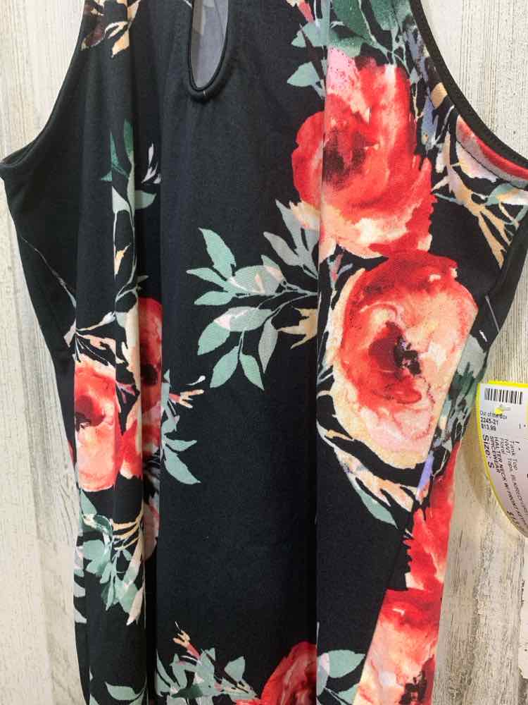 NWT SPICEWEAR/HALTER NECK W/ FRONT KEYHOLE CUTOUT