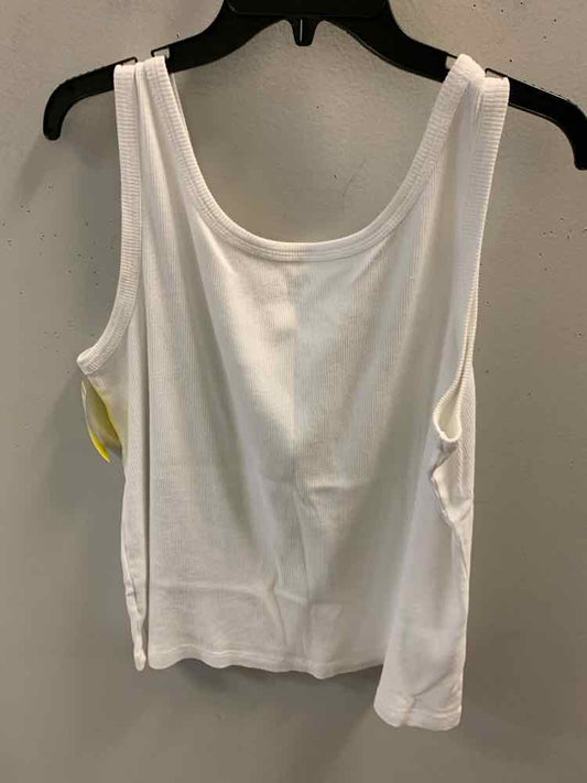PRE-OWNED CATO PLUS SIZES Size 18-20 White RIBBED TOP