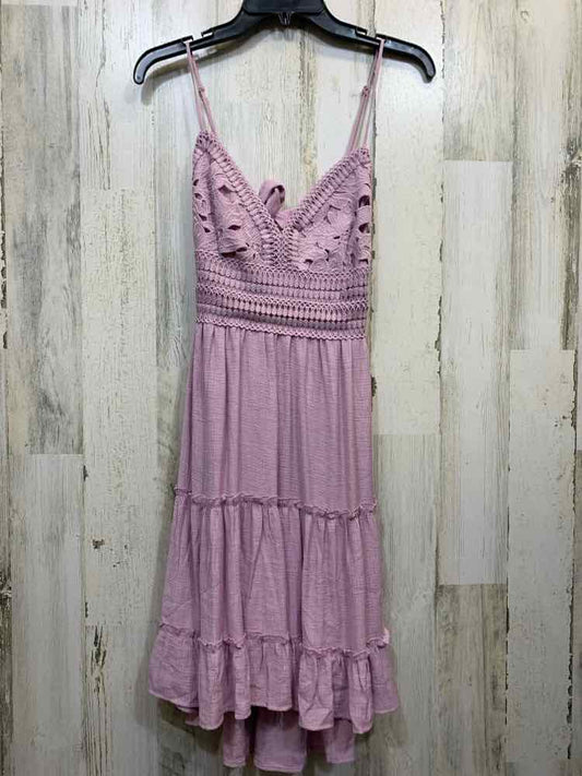 NWT LOVE TREE Dresses and Skirts Size M Lavender Lace Dress/LAVENDER SPAGH