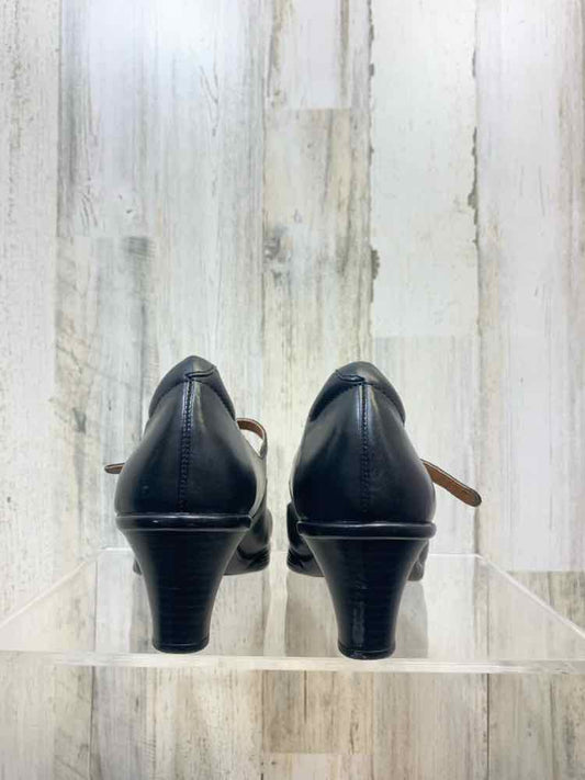 PRE-OWNED Black Size 7.5 Shoes/BLACK LEATHER EARTH SPIRIT CLASSICS LOW HEEL. ADJ