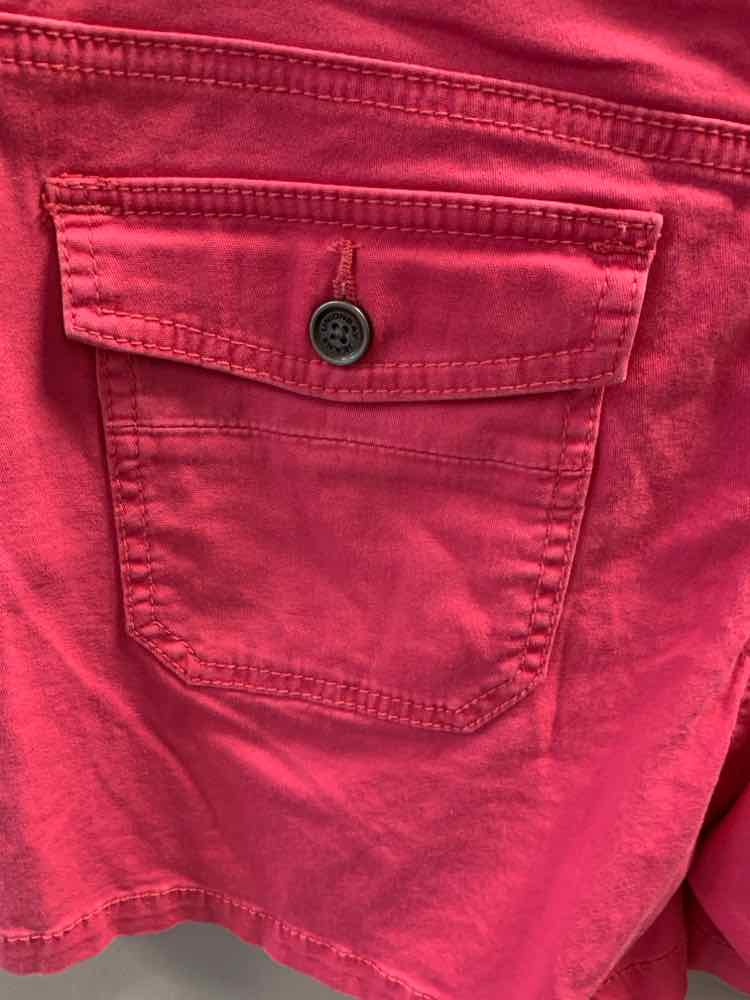 Size 9 UNION BAY HOT PINK Shorts