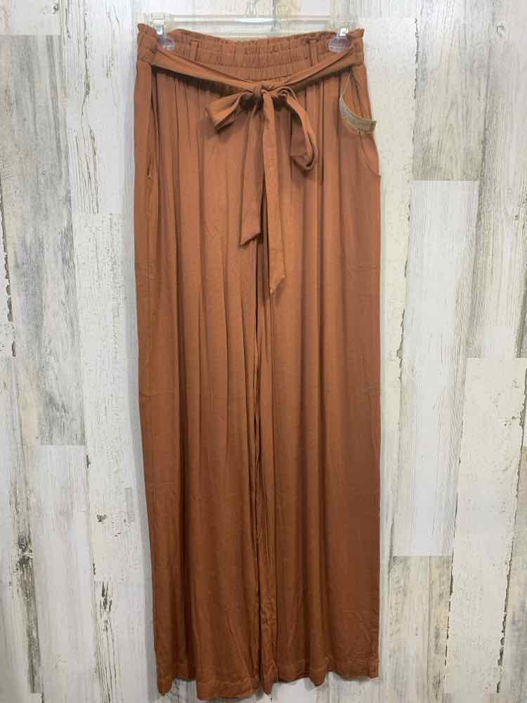 PRE-OWNED Size M LULAROE BOTTOMS RUST Solid WIDE LEG Pants