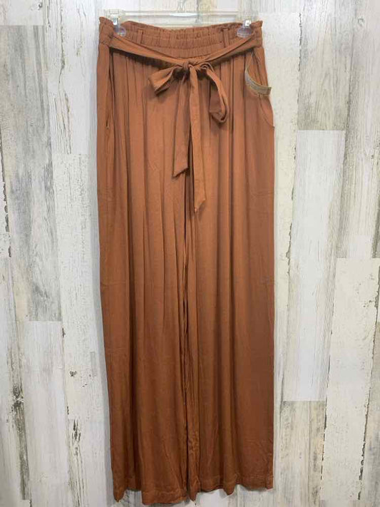 PRE-OWNED Size M LULAROE BOTTOMS RUST Solid WIDE LEG Pants