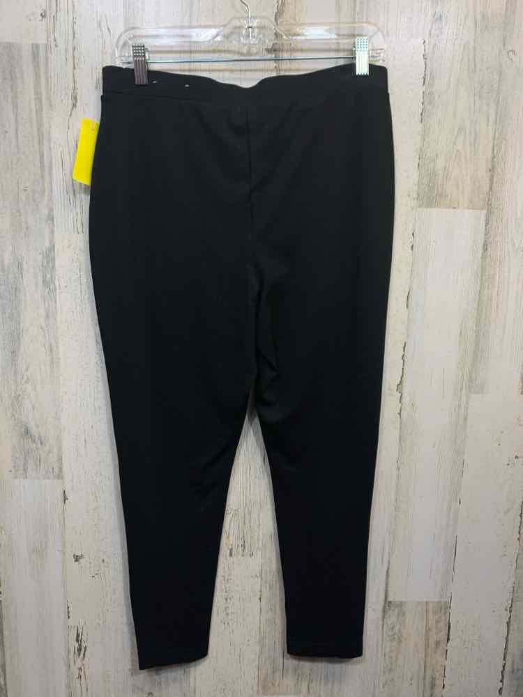 PRE-OWNED Size 2 CHICOS BOTTOMS Black Solid PANTS Pants/CASUAL BLACK STRETCHY WA