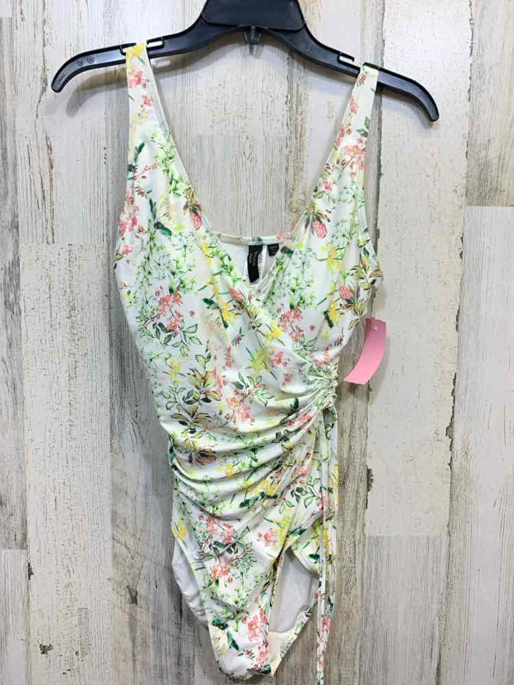 PRE-OWNED NIPTUCK SWIM Swimwear Size 8 WHT/PNK/GRN/BLU Floral WRAP W/TIE