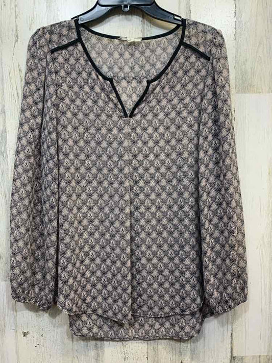 PRE-OWNED PLEIONE Tops Size M GRAY/PINK/BLK TRIANGLE LONGSLEEVE TOP/SHEER V CUT