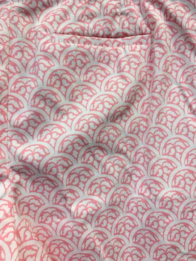 PRE-OWNED Size 12P TALBOTS BOTTOMS FLAT FRONT WHT/PNK SCALLOPED PRINT SHORTS
