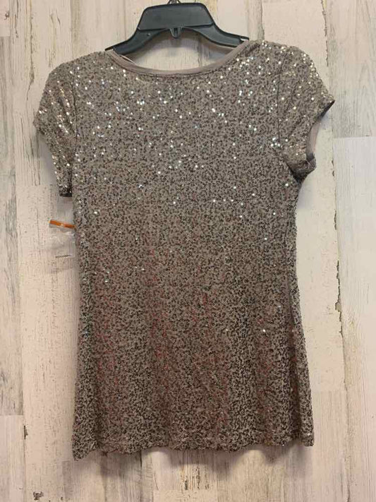 NWT INC Tops Size S Gray Sequined SHORT SLEEVES Blouse/GRAY SHORT SLEEVES W/ SIL