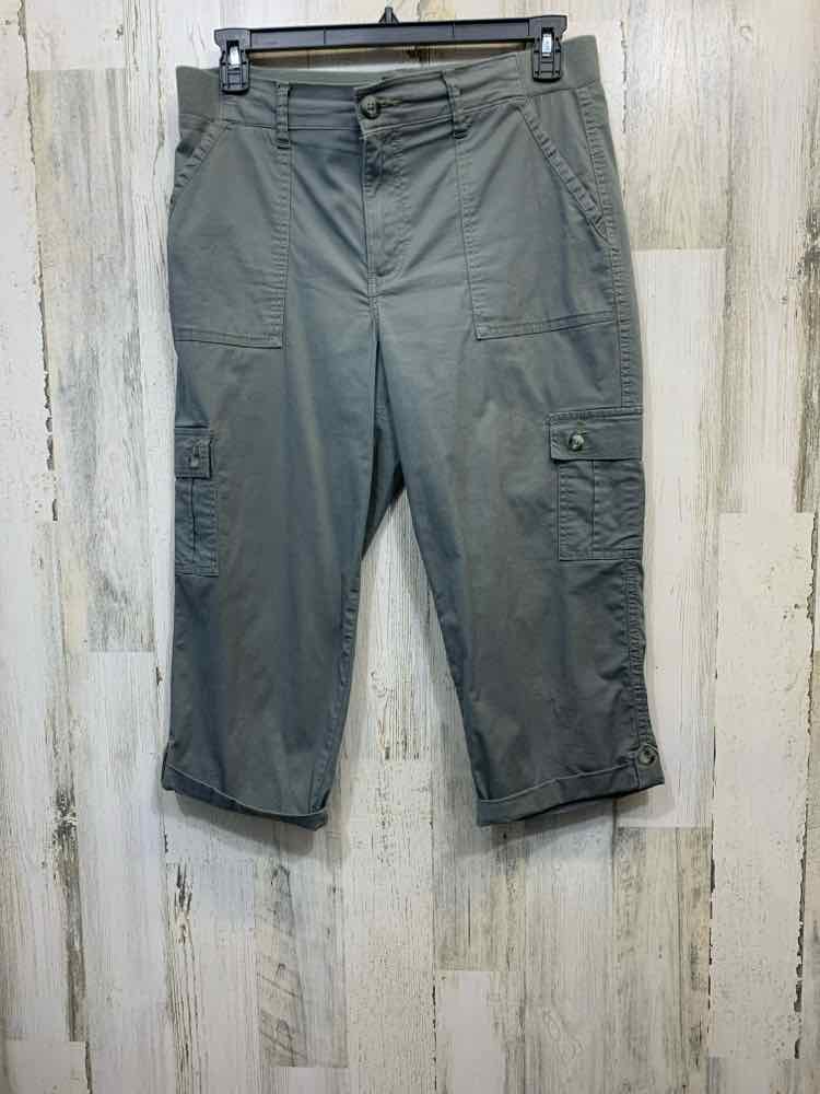 PRE-OWNED Size M LEE BOTTOMS Olive CARGO CAPRI CAPRI/OLIVE CAPRI CARGO PANTS