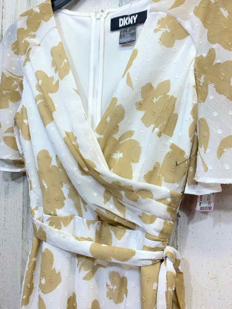 NWT DKNY Dresses and Skirts Size 2 WHT/TAN Floral FLUTTER SLEEVE/WRAP DRESS