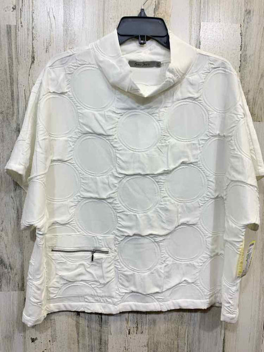 PRE-OWNED BEAU JOURS Size M White Solid SHORT SLEEVES Blouse/MOCK NECK BATWING T