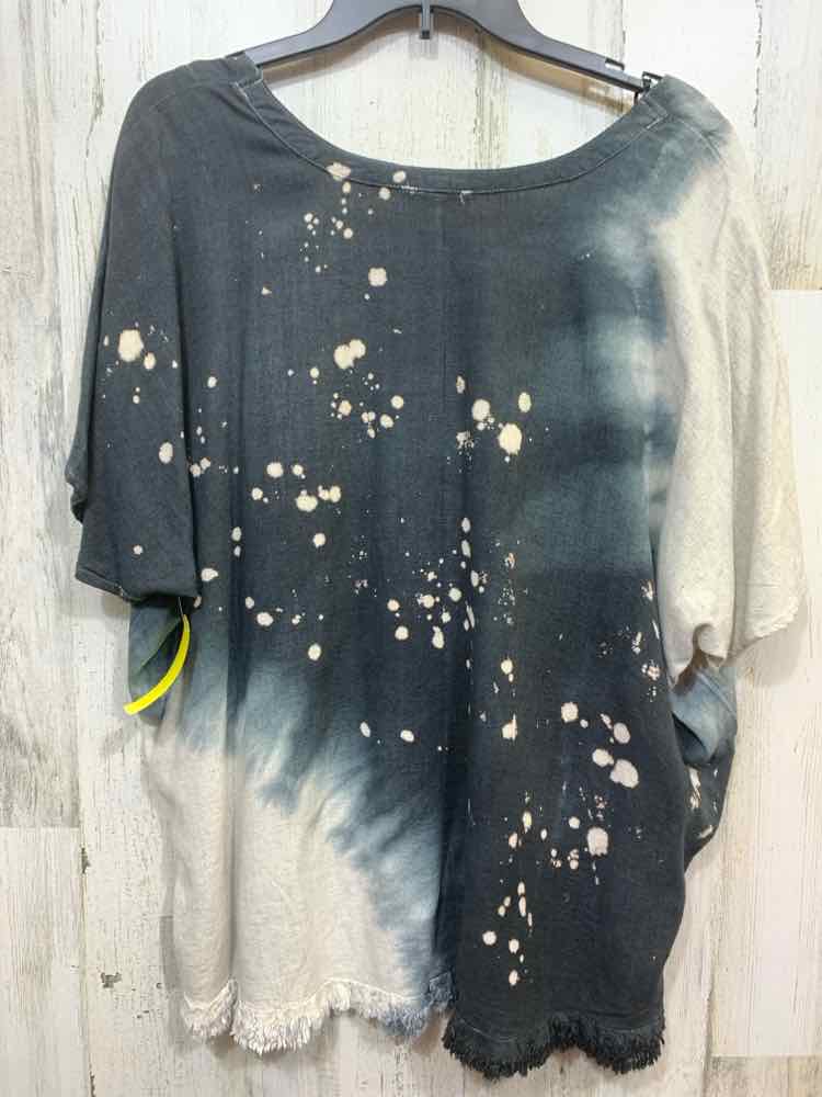 NWT UMGEE/DISTRESSED HEM RELAXED FIT SHORT-SLEEVE