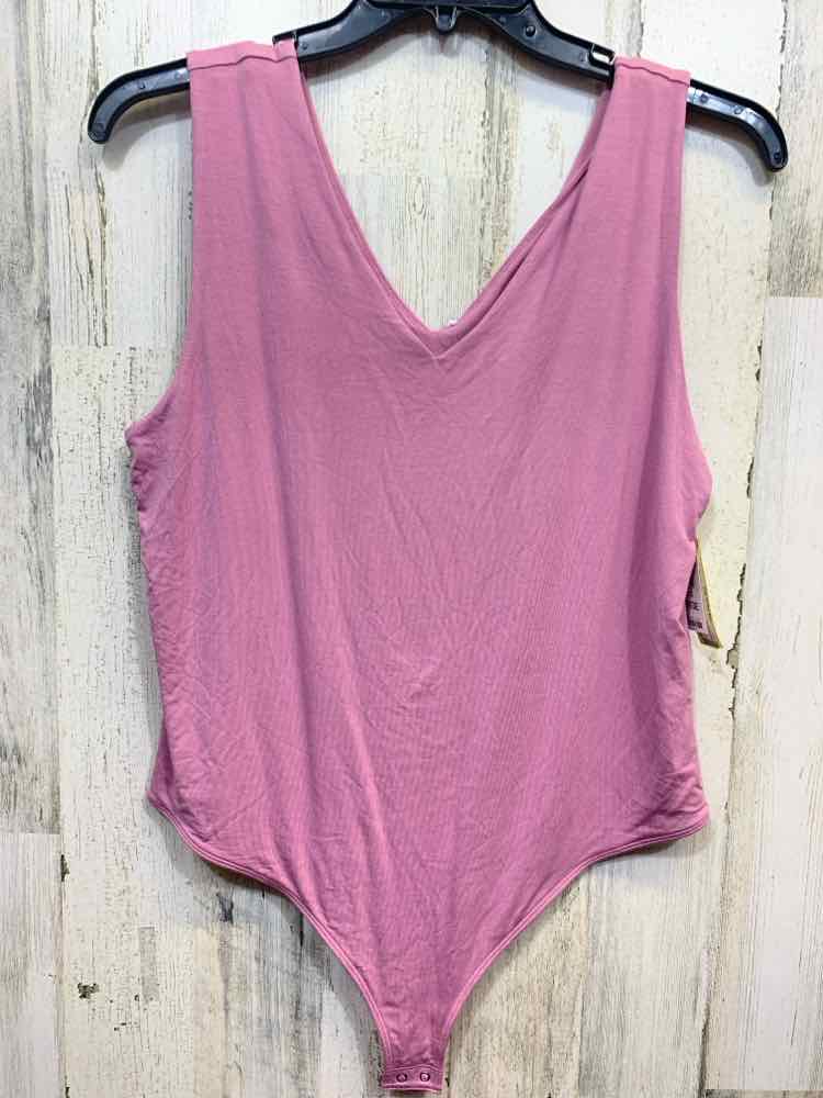 NWT ON 34TH Tops Size XL LAVENDAR Solid BODYSUIT