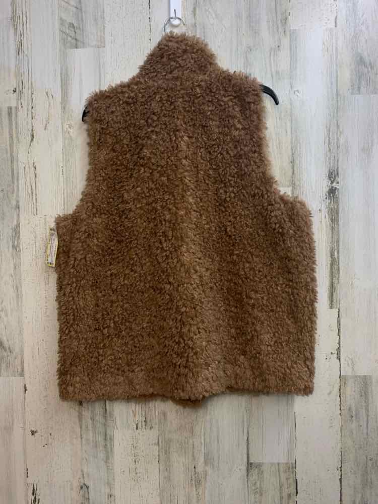 NWT INC Tops Size L Camel SLEEVELESS Vest