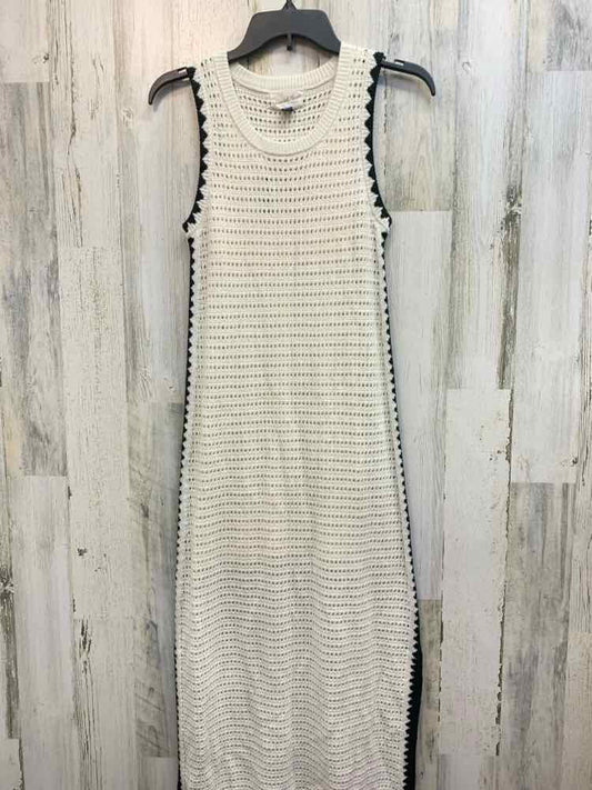 NWT UNIVERSAL THREADS Dresses and Skirts Size S CREAM/BLACK CROCHET Dress/CREAM