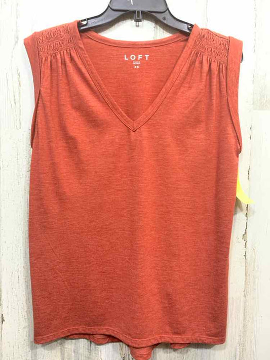PRE-OWNED LOFT/RELAXED FIT GATHERED PLEATED SHOULDER DETAIL V-NECK