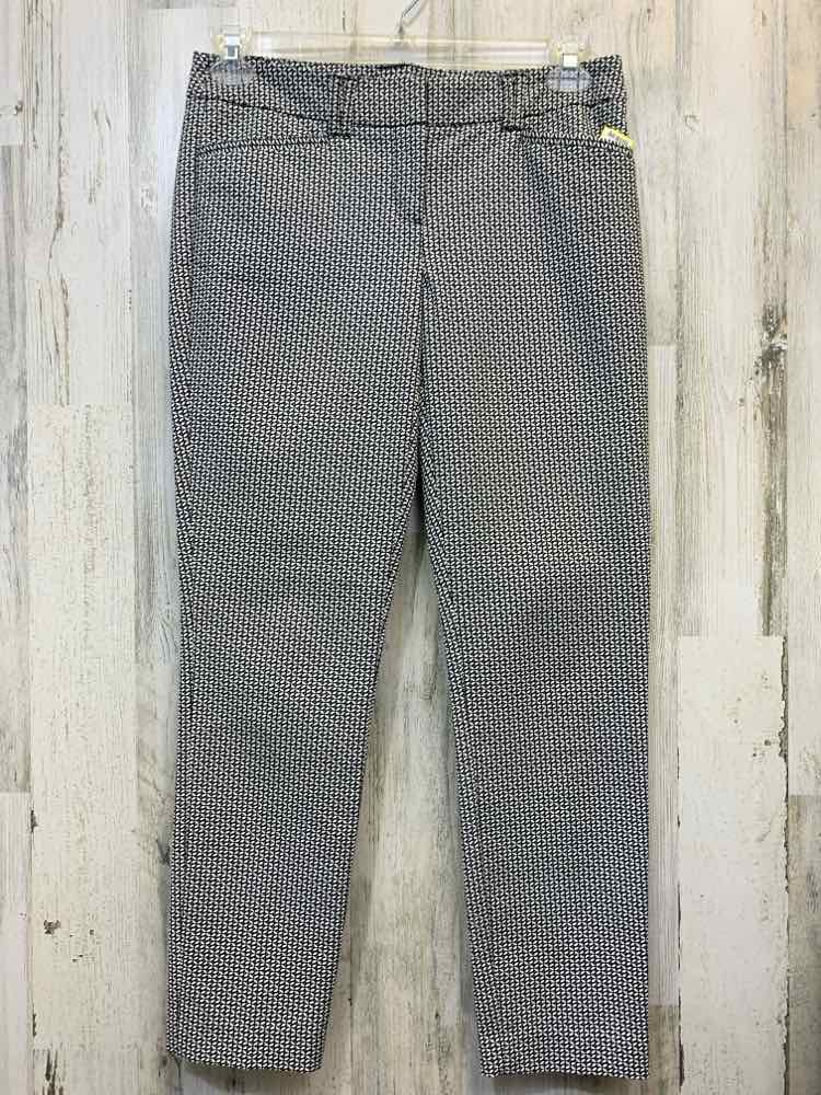 PRE-OWNED Size 4 LILA ROSE BOTTOMS BLACK/WHITE ABSTRACT PANTS Pants/BLACK/WHITE