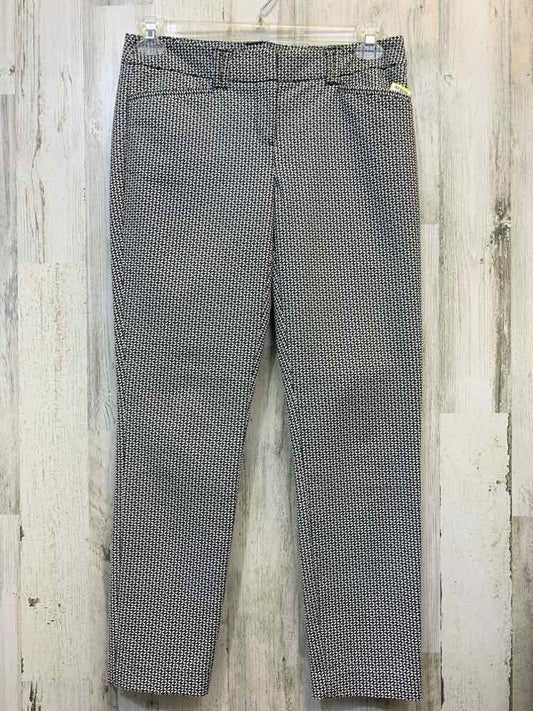 PRE-OWNED Size 4 LILA ROSE BOTTOMS BLACK/WHITE ABSTRACT PANTS Pants/BLACK/WHITE