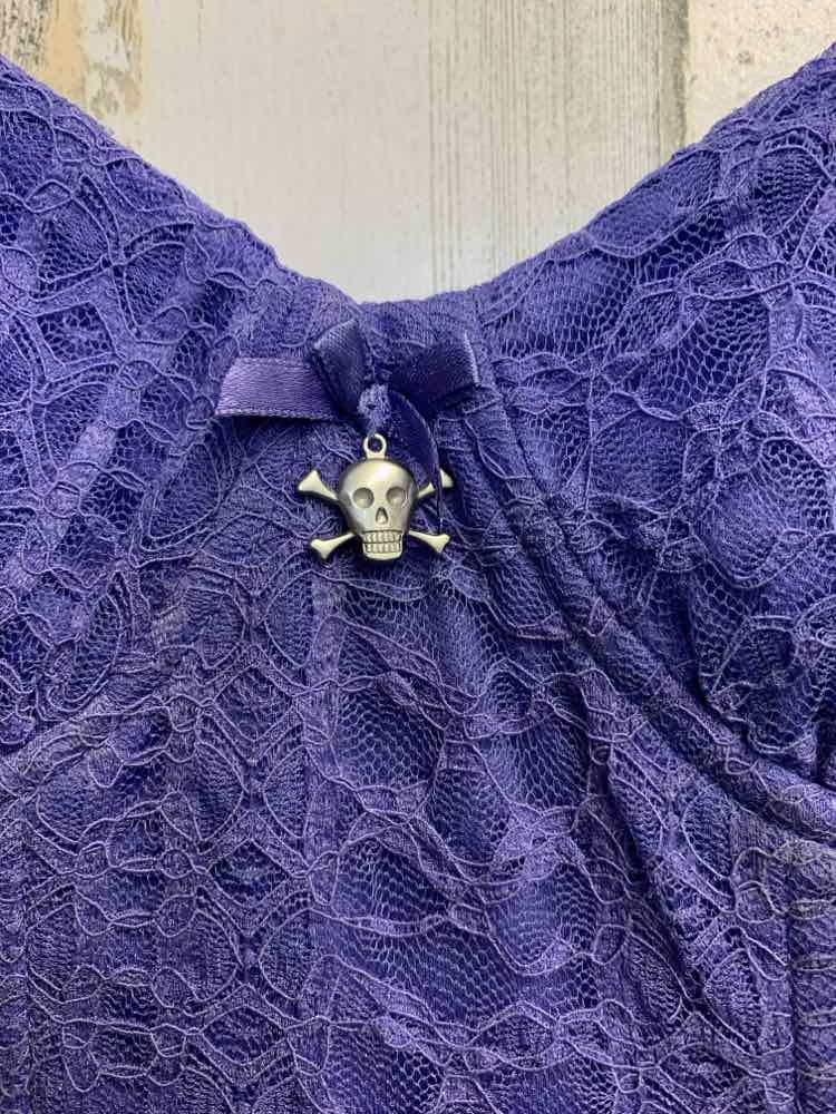 PRE-OWNED BETSEY JOHNSON Dresses and Skirts Size 4 Purple SPAGHETTI STRAP Dress