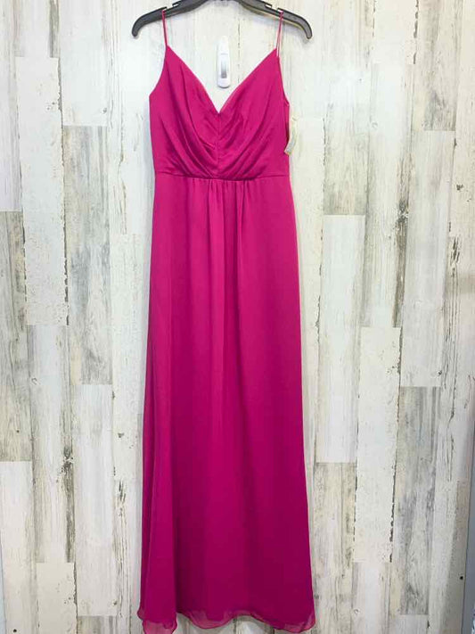 PRE-OWNED HAILEY PAIGE Dresses and Skirts Size 6 FUSHIA Solid Gown/Evening Wear/