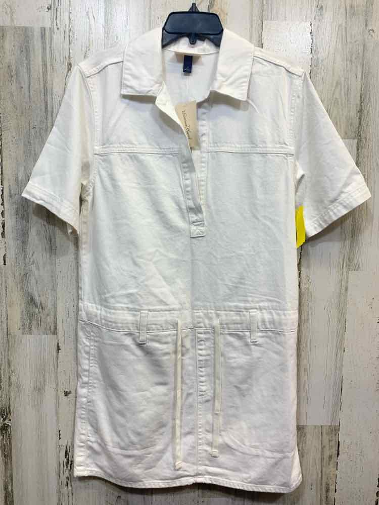 NWT Size S UNIVERSAL THREADS Tops White Denim Solid JUMPER Jumper