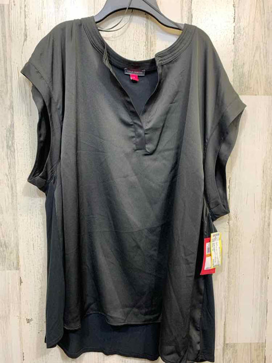 NWT VINCE CAMUTO Tops Size 3X Black Solid TUNIC /SHORT SLEEVE SPLIT Y NECKLINE